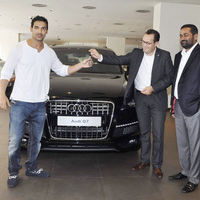 John Abraham gets his new Audi Q7 pictures | Picture 62267